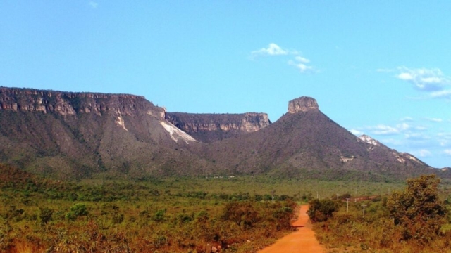 Jalapão 4x4 Pacotes de viagem e expedições 4x4 pelo Jalapão com conforto e aventura.