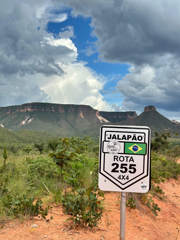 Jalapão 4x4 Pacotes de viagem e expedições 4x4 pelo Jalapão com conforto e aventura.